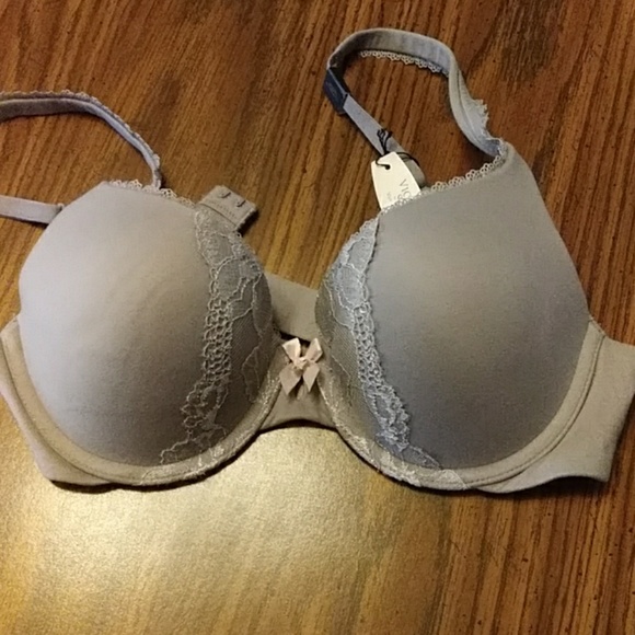 Victoria's Secret Other - Victoria Secret perfect coverage bra size 32c